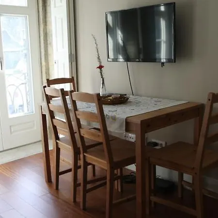 Guestready - Ayres W Balcony Garden Apartment