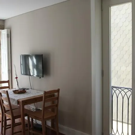 Guestready - Ayres W Balcony Garden Apartment *