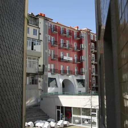 Guestready - Ayres W Balcony Garden Apartment Porto