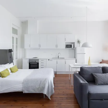 Guestready - Ayres W Balcony Garden Apartment *