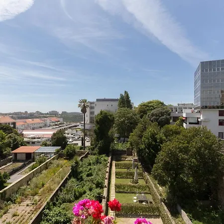 Guestready - Ayres W Balcony Garden * Porto