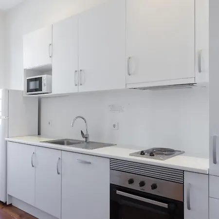 Guestready - Ayres W Balcony Garden Apartment *