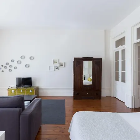 Guestready - Ayres W Balcony Garden Apartment Porto
